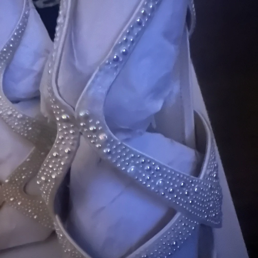 Betsey Johnson Pearl Heels - Picture 9 of 14